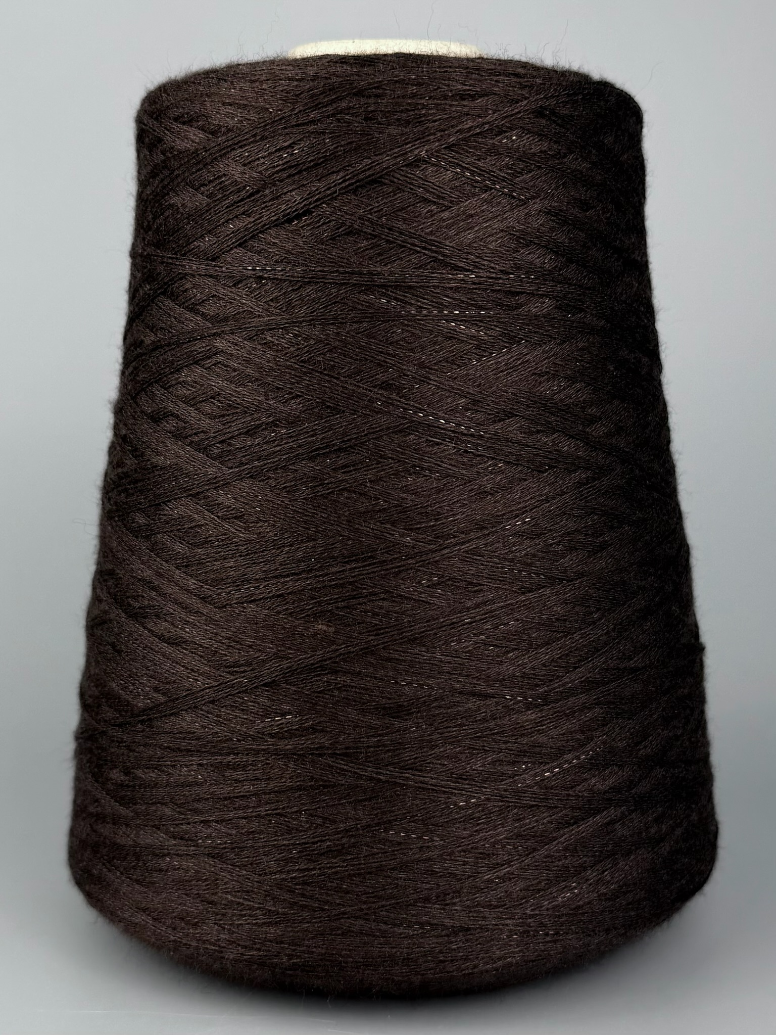 Biagioli Modesto Cashmere 30 (2/36 × 5) – Garn aus Kaschmir und Merino mit Lurex col. Kaltbraun foto 2